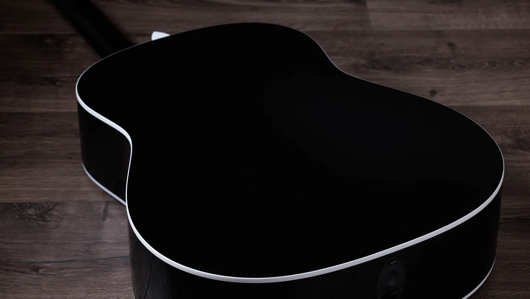 217e-BLK Plus Big Leaf Maple Acoustic-Electric Guitar | Taylor Guitars